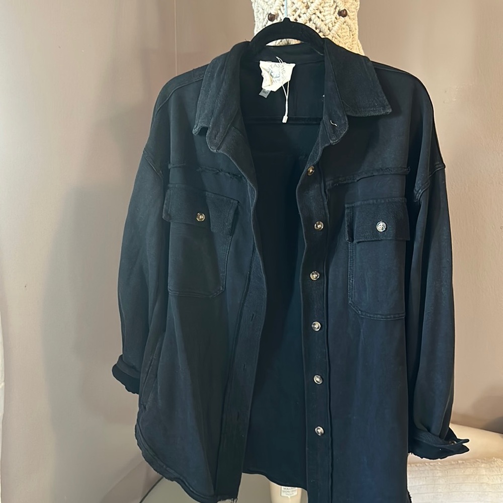Oversized black shacket